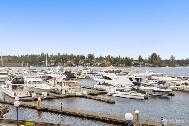10618 NE 54th Lane, Kirkland, WA 98033