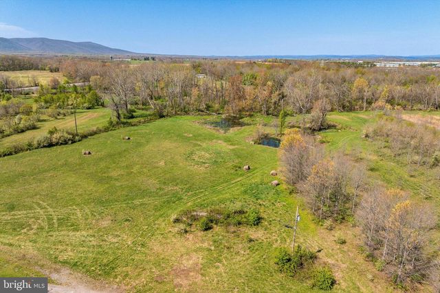 514 LIPSCOMB ROAD, Stuarts Draft, VA 24477