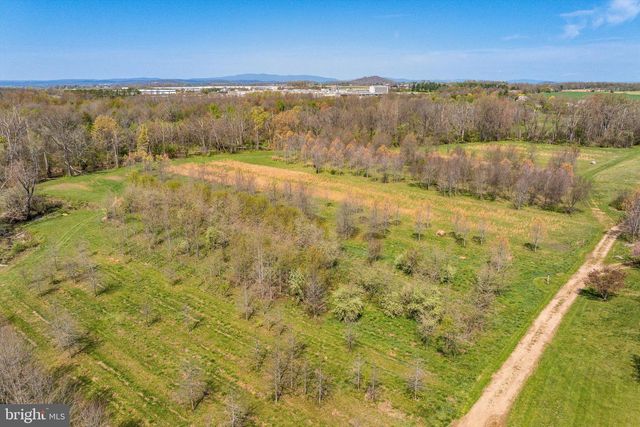 514 LIPSCOMB ROAD, Stuarts Draft, VA 24477