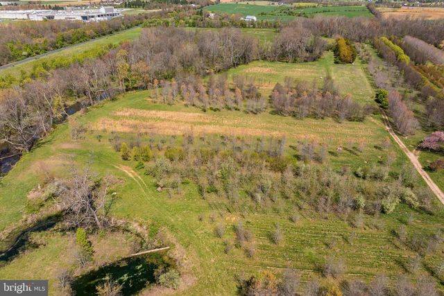 514 LIPSCOMB ROAD, Stuarts Draft, VA 24477
