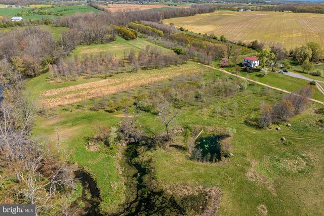 514 LIPSCOMB ROAD, Stuarts Draft, VA 24477