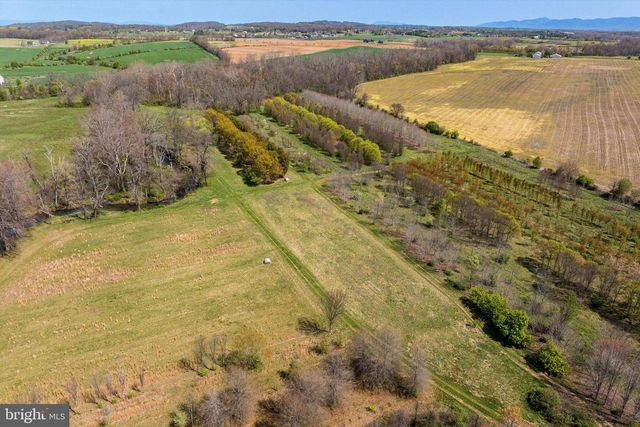 514 LIPSCOMB ROAD, Stuarts Draft, VA 24477