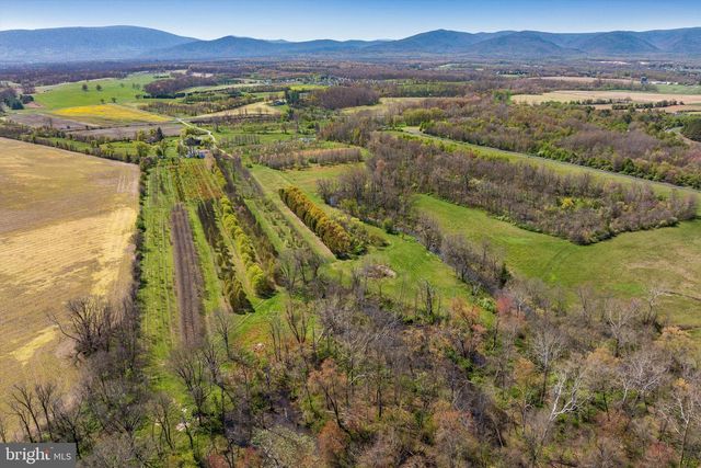 514 LIPSCOMB ROAD, Stuarts Draft, VA 24477
