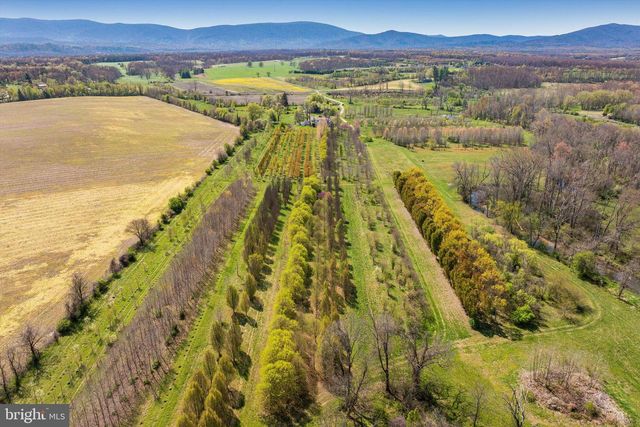 514 LIPSCOMB ROAD, Stuarts Draft, VA 24477
