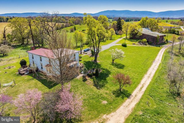 514 LIPSCOMB ROAD, Stuarts Draft, VA 24477