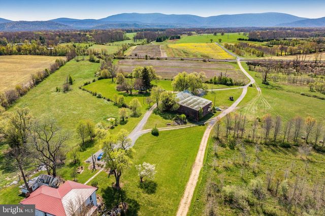 514 LIPSCOMB ROAD, Stuarts Draft, VA 24477