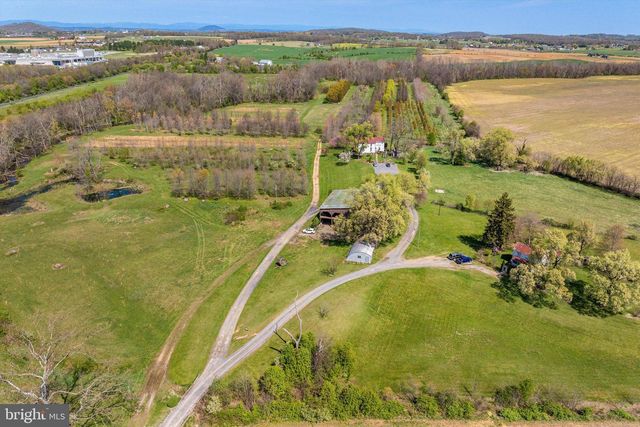 514 LIPSCOMB ROAD, Stuarts Draft, VA 24477