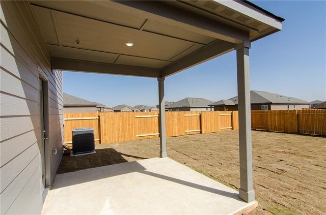 100 Constitution ST, Liberty Hill, TX 78642