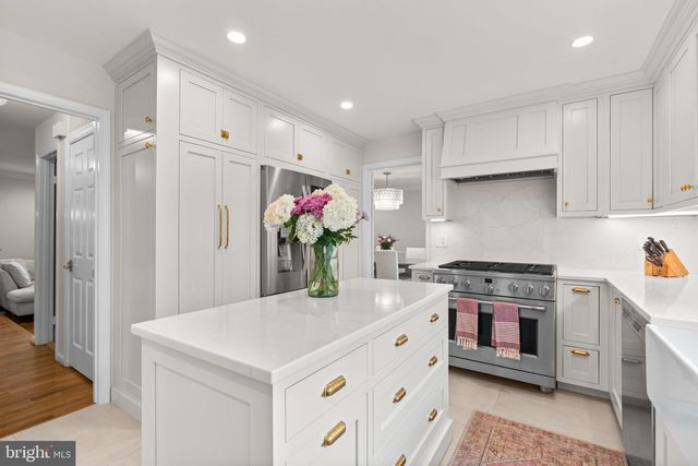 6309 AVALON DR, Bethesda, MD 20816