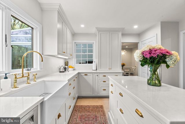 6309 AVALON DR, Bethesda, MD 20816
