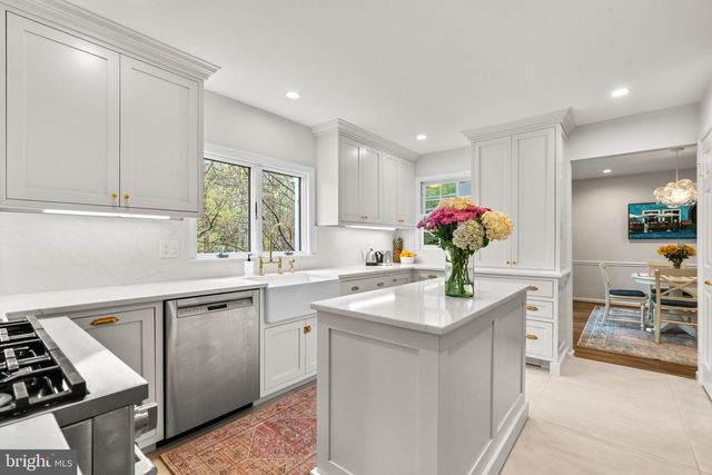 6309 AVALON DR, Bethesda, MD 20816