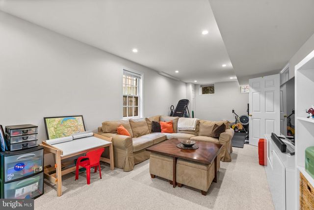 6309 AVALON DR, Bethesda, MD 20816