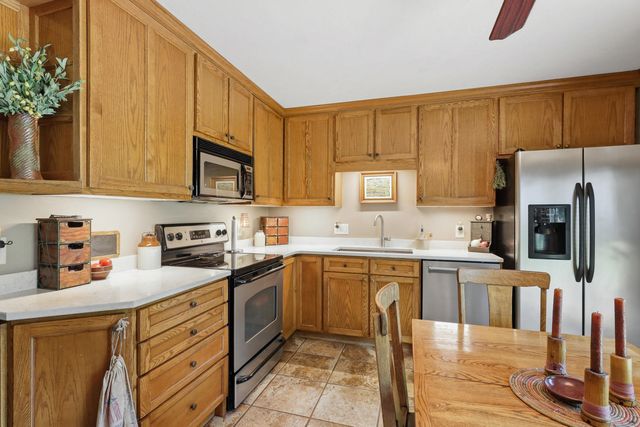 6205 W Kimberly Road, Davenport, IA 52806