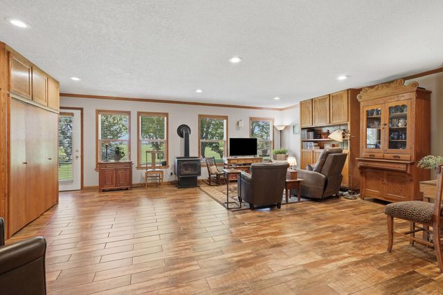 6205 W Kimberly Road, Davenport, IA 52806