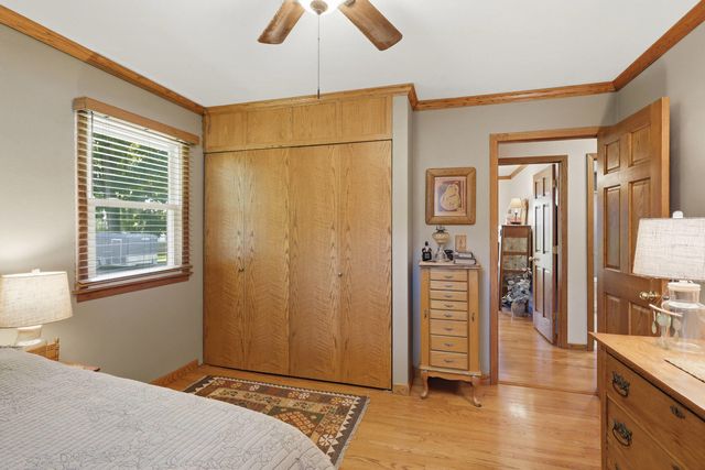 6205 W Kimberly Road, Davenport, IA 52806