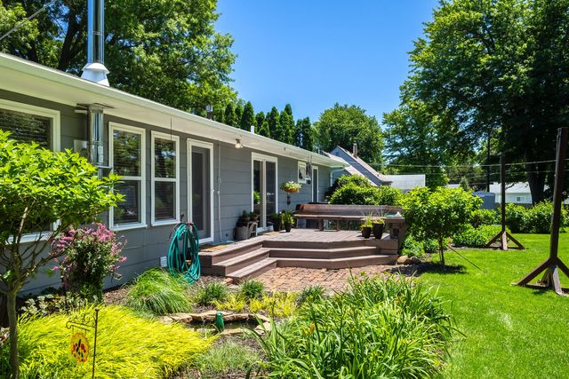 6205 W Kimberly Road, Davenport, IA 52806
