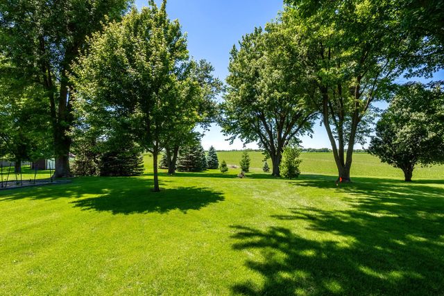 6205 W Kimberly Road, Davenport, IA 52806