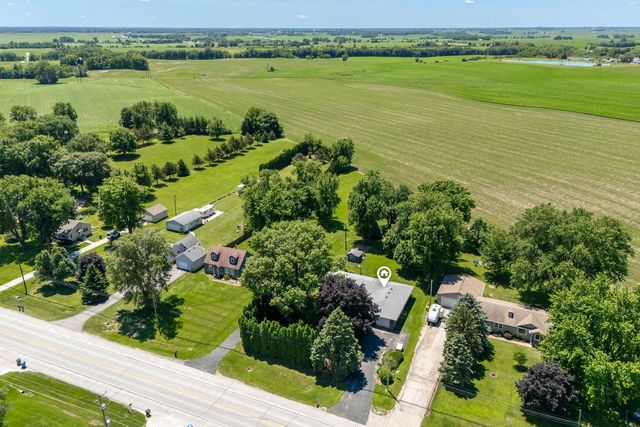 6205 W Kimberly Road, Davenport, IA 52806