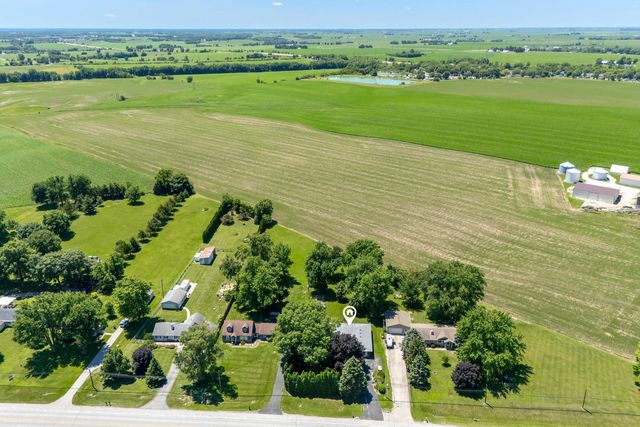 6205 W Kimberly Road, Davenport, IA 52806