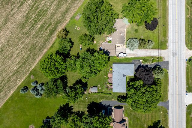 6205 W Kimberly Road, Davenport, IA 52806