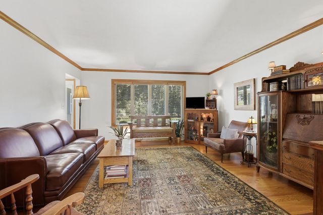 6205 W Kimberly Road, Davenport, IA 52806