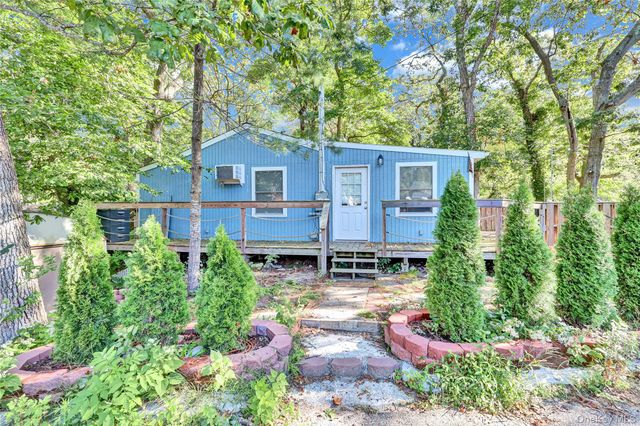 28 Hillcrest Drive, Baiting Hollow, NY 11933