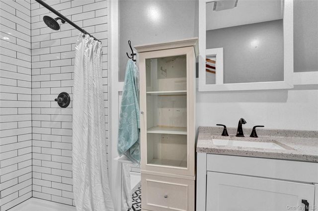 28 Hillcrest Drive, Baiting Hollow, NY 11933