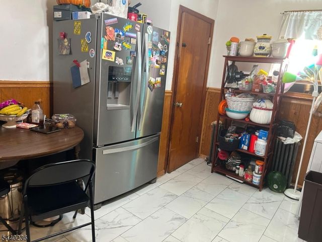 129 Hampton St, Metuchen Boro, NJ 08840