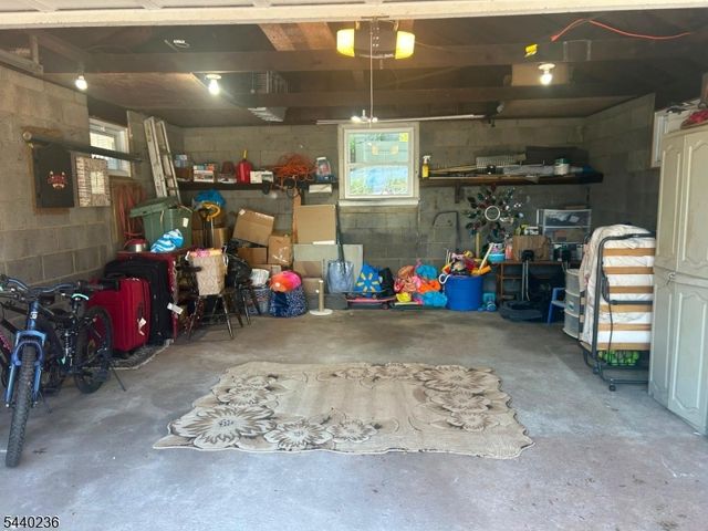 129 Hampton St, Metuchen Boro, NJ 08840