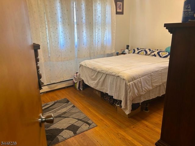 129 Hampton St, Metuchen Boro, NJ 08840