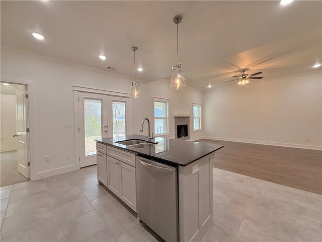 15 Lochgilphead, Bella Vista, AR 72715