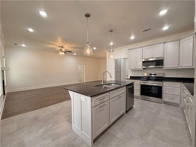 15 Lochgilphead, Bella Vista, AR 72715