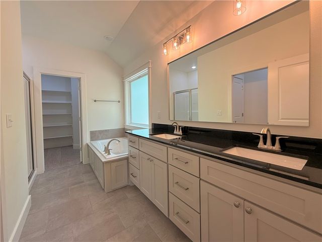 15 Lochgilphead, Bella Vista, AR 72715