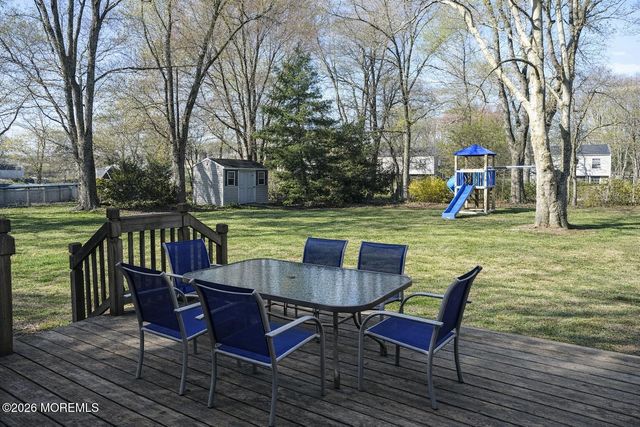 4 Westbrook Road, Howell, NJ 07731