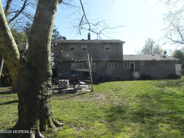 4 Westbrook Road, Howell, NJ 07731