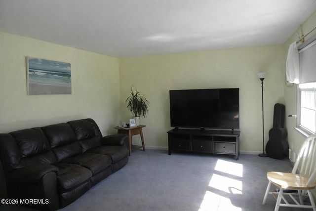4 Westbrook Road, Howell, NJ 07731