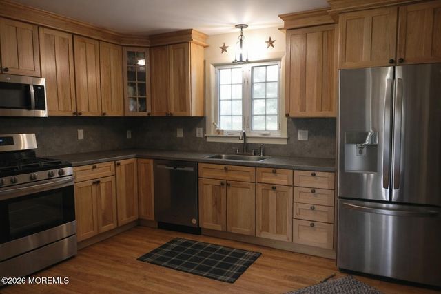 4 Westbrook Road, Howell, NJ 07731