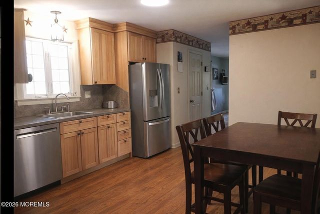 4 Westbrook Road, Howell, NJ 07731