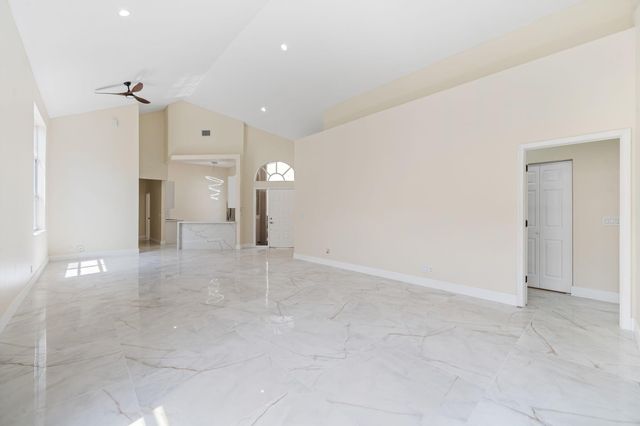 6682 NW 25th Way, Boca Raton, FL 33496