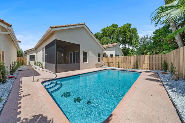 6682 NW 25th Way, Boca Raton, FL 33496