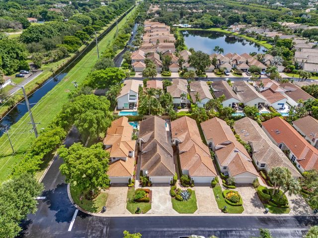 6682 NW 25th Way, Boca Raton, FL 33496