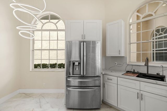 6682 NW 25th Way, Boca Raton, FL 33496