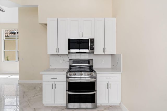 6682 NW 25th Way, Boca Raton, FL 33496