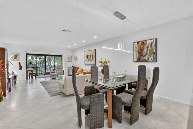 8310 Casa Del Lago D, Boca Raton, FL 33433