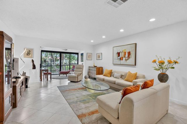 8310 Casa Del Lago D, Boca Raton, FL 33433