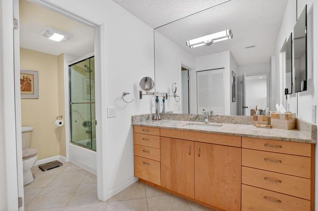 8310 Casa Del Lago D, Boca Raton, FL 33433