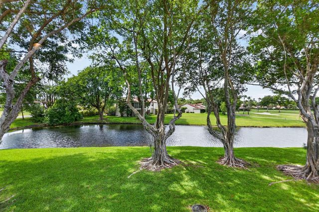 8310 Casa Del Lago D, Boca Raton, FL 33433