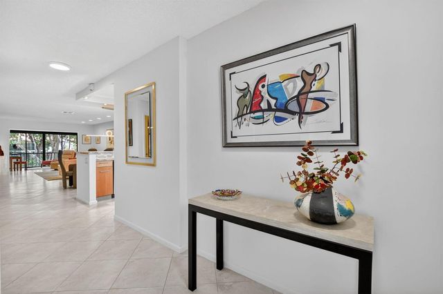 8310 Casa Del Lago D, Boca Raton, FL 33433