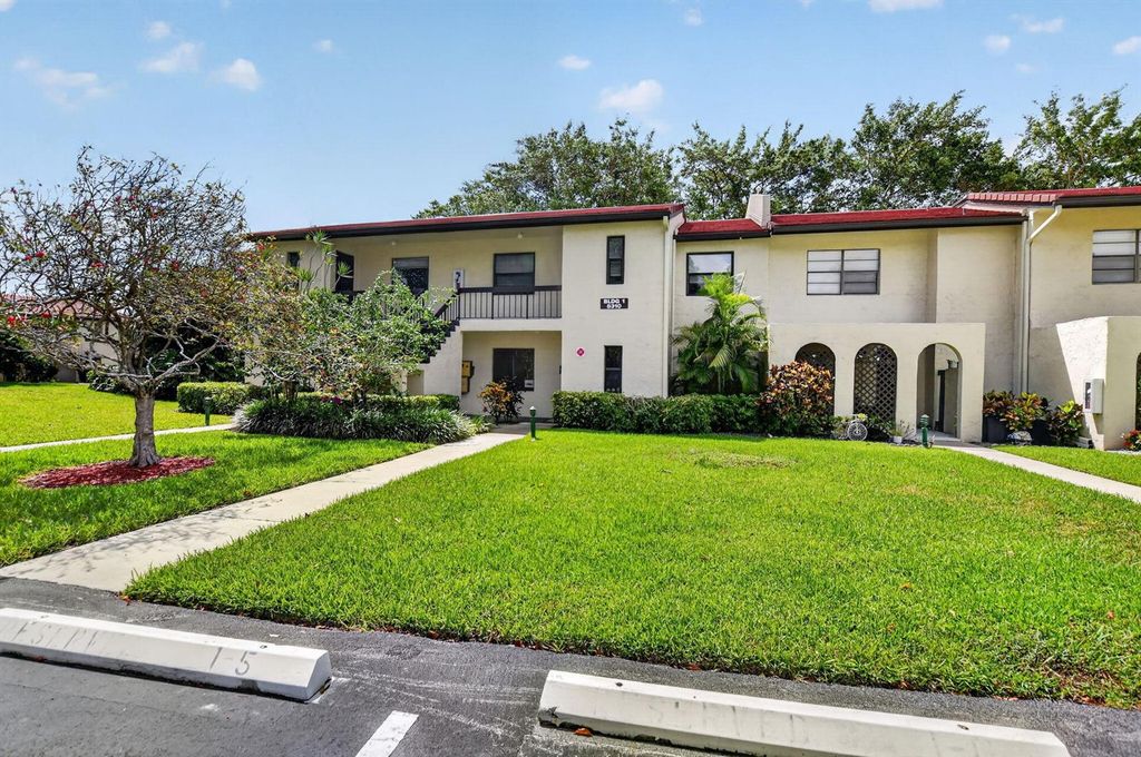 8310 Casa Del Lago D, Boca Raton, FL 33433