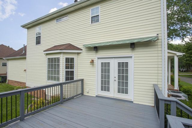 134 Royal Ct, Gallatin, TN 37066